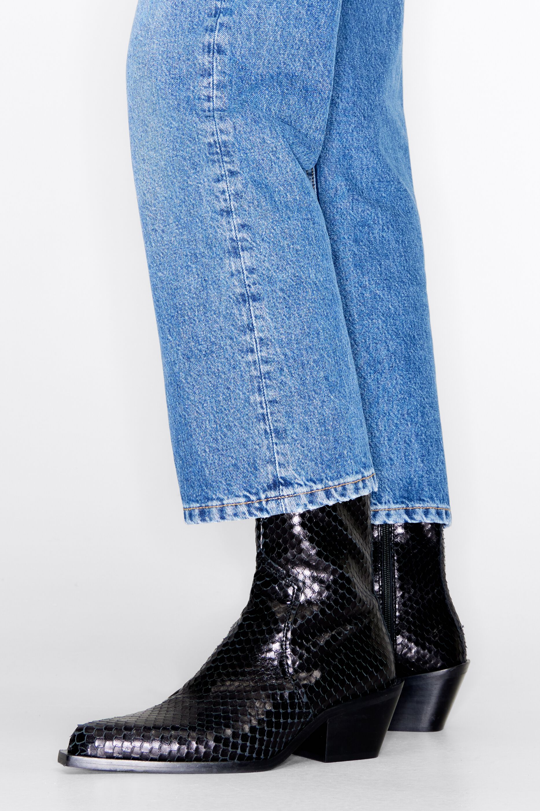 Black snakeskin patterned leather cowboy boot