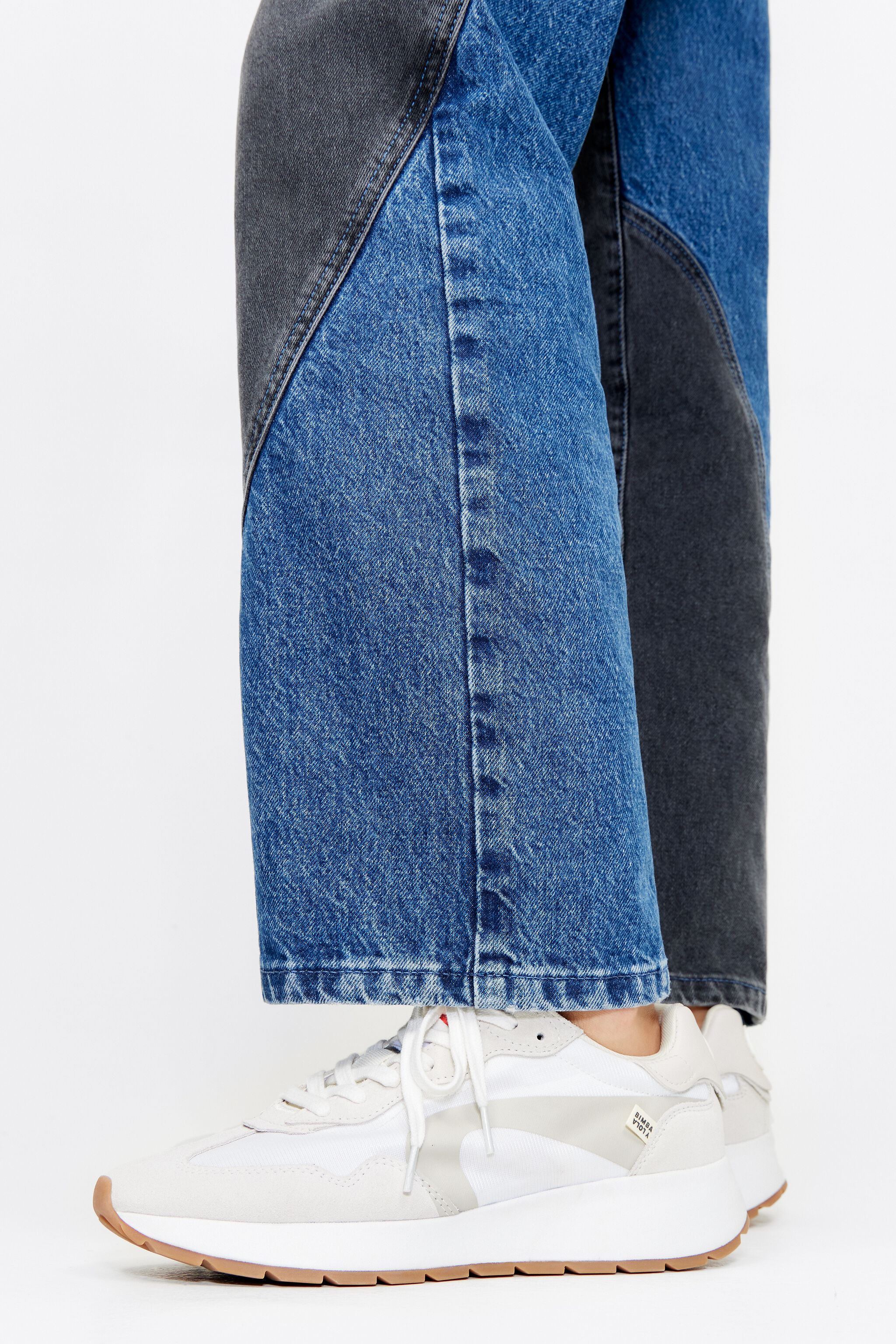 White lifestyle sneaker