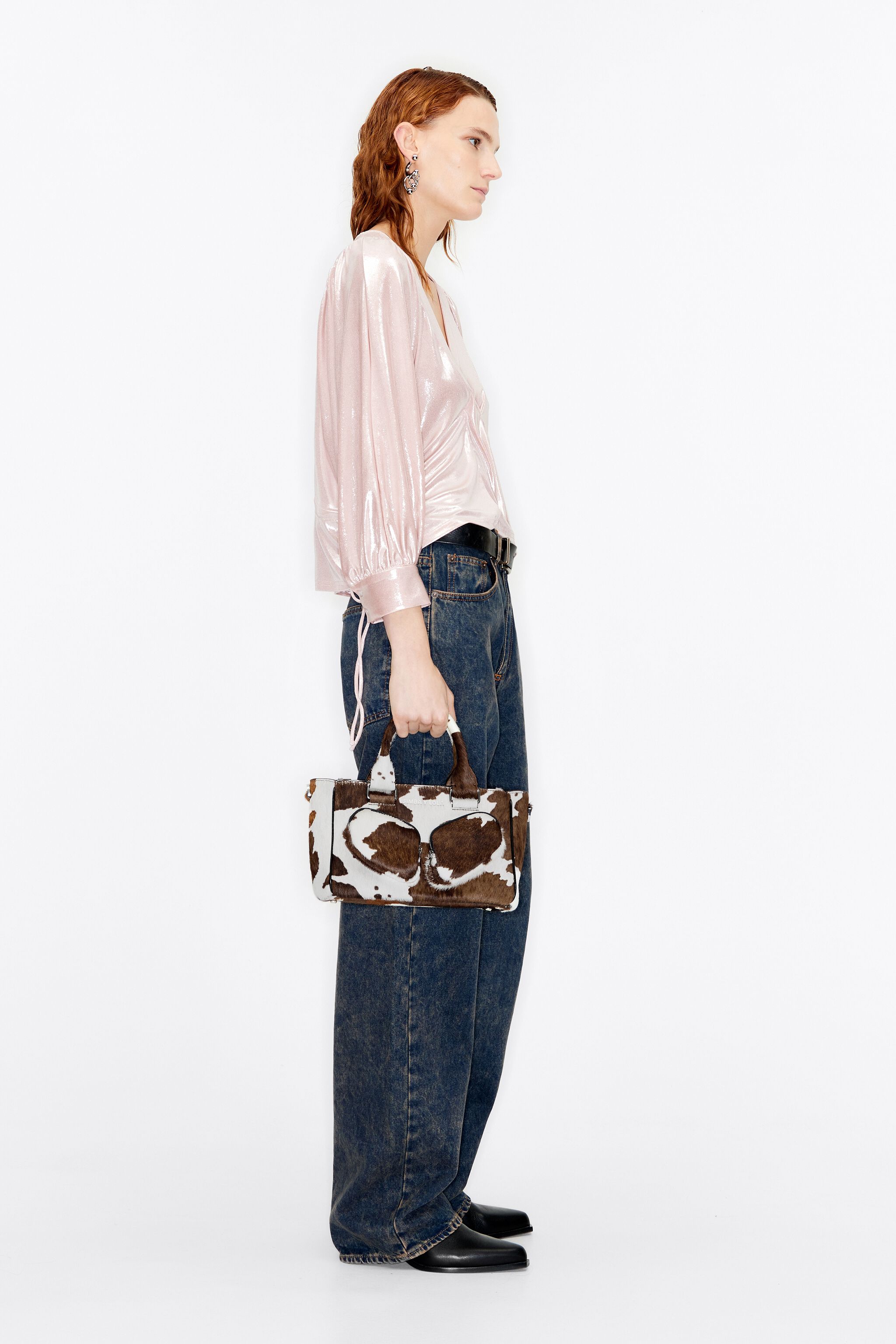 M gray Cow print leather Pocket tote bag