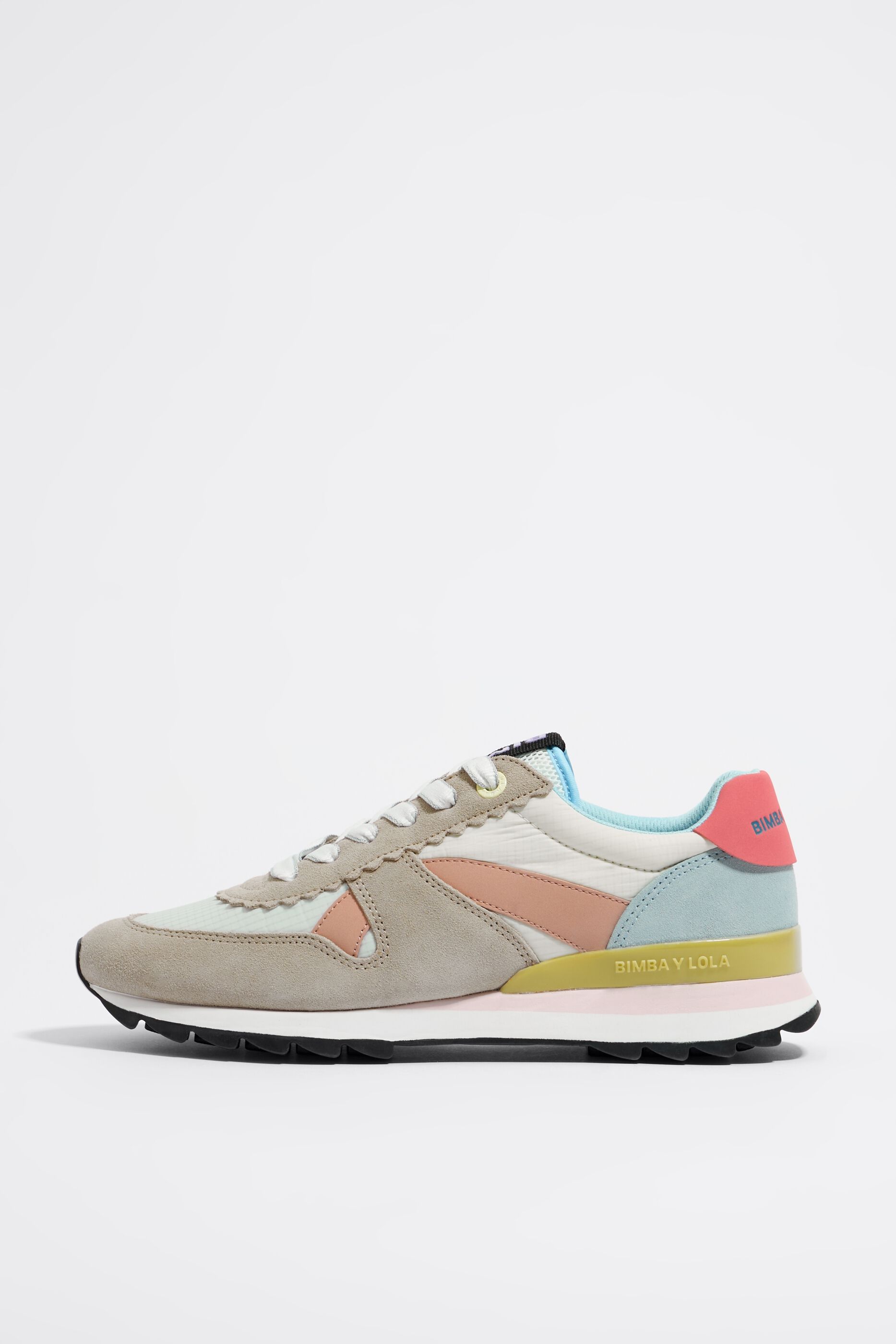 Beige technical sneaker