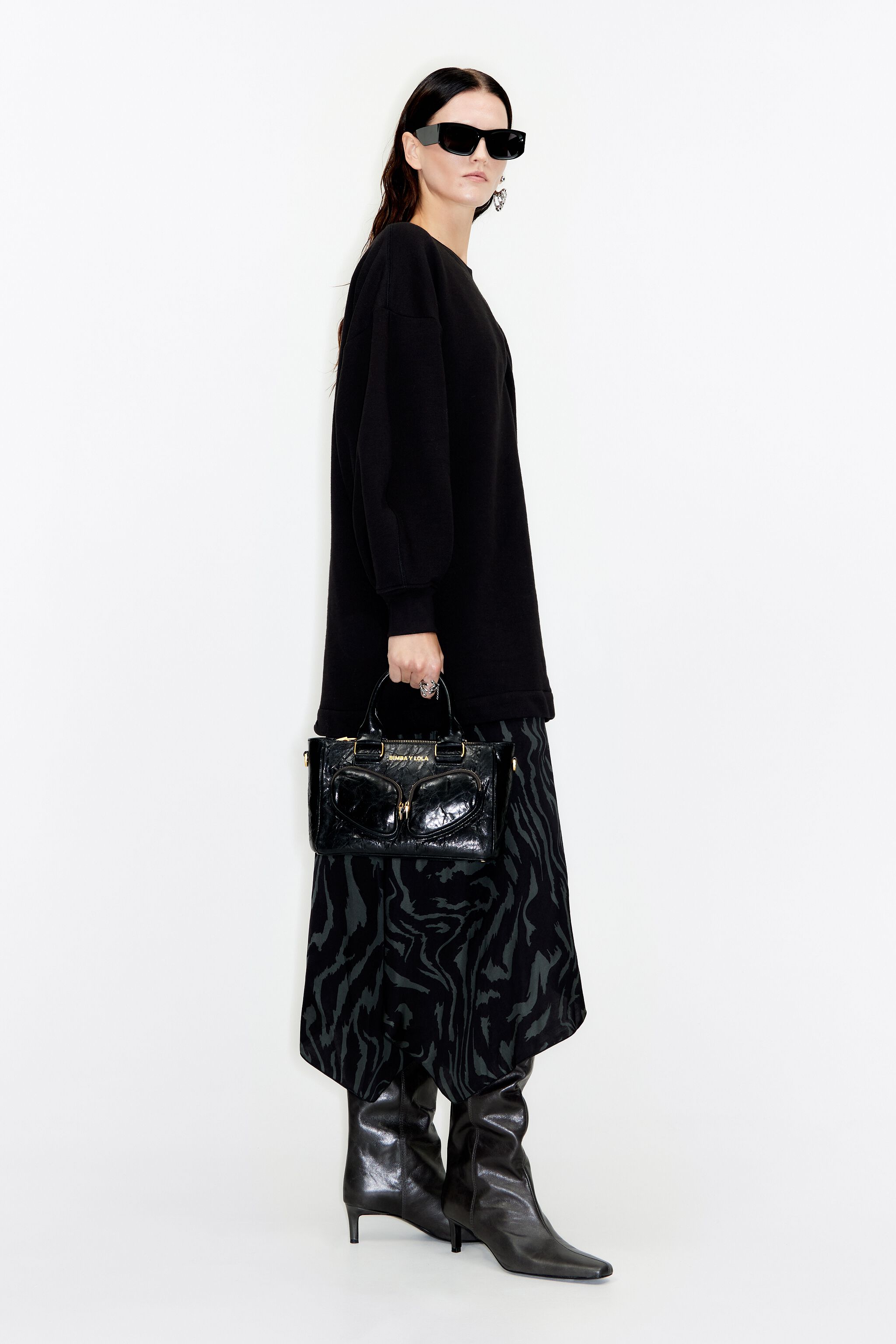 M black leather Pocket tote bag